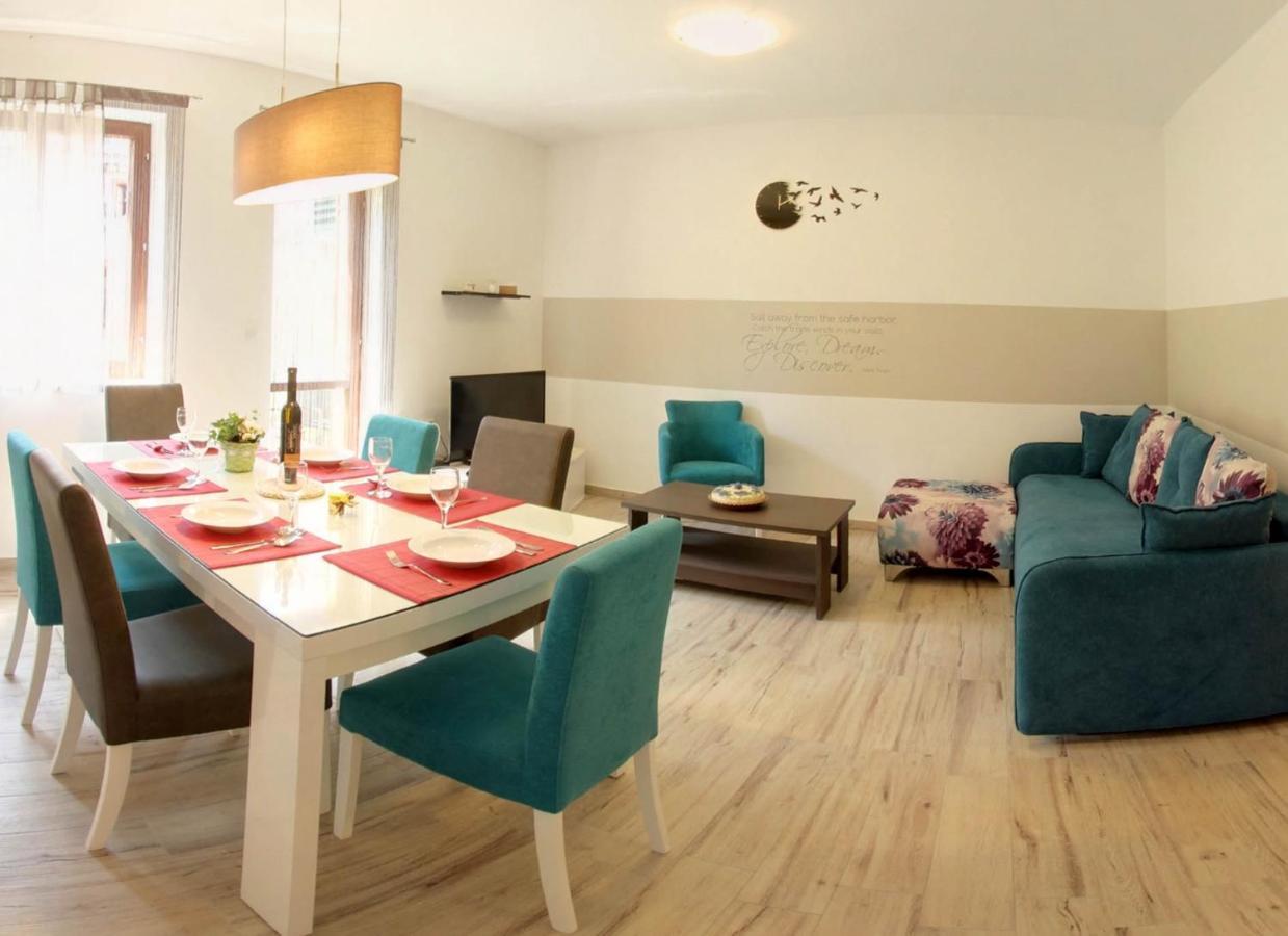 Lusyhouse Villa Póla Kültér fotó