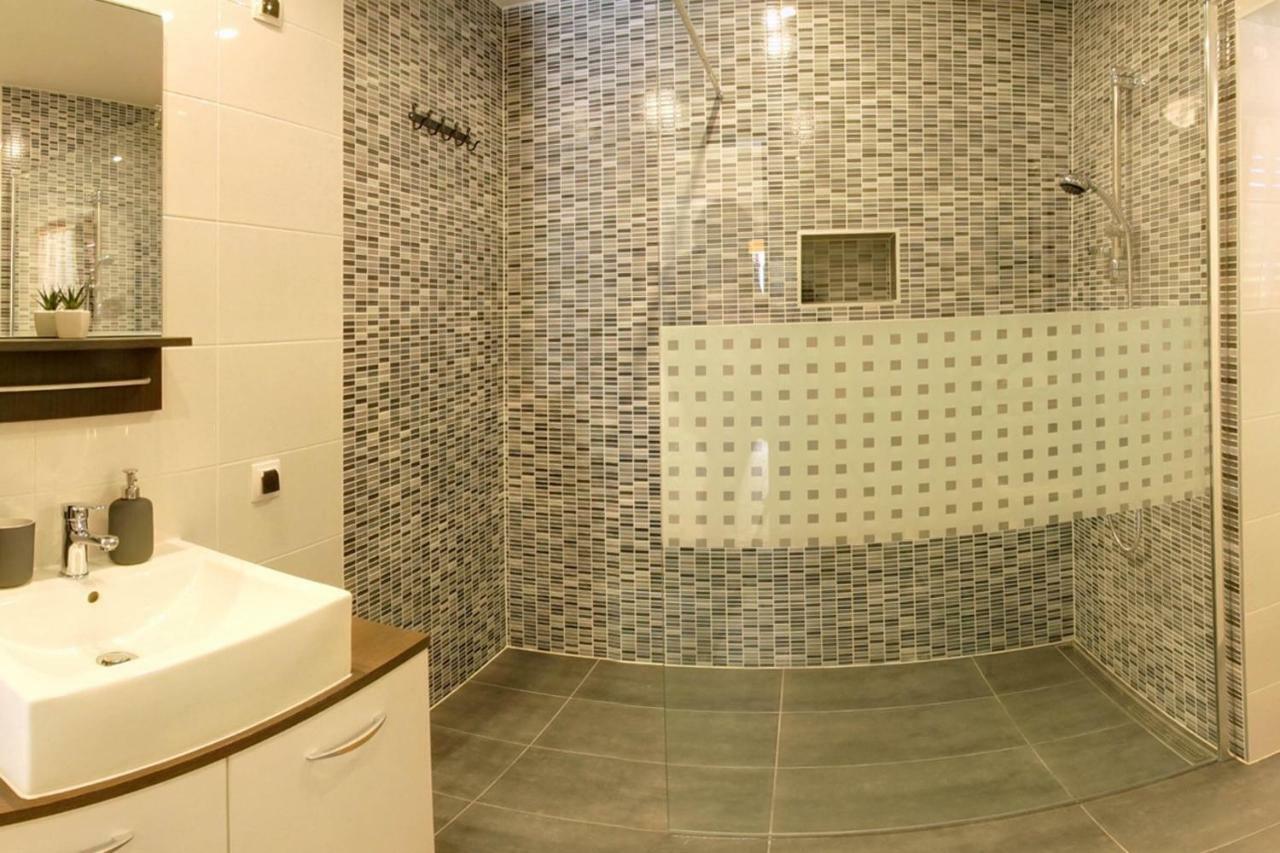Lusyhouse Villa Póla Kültér fotó